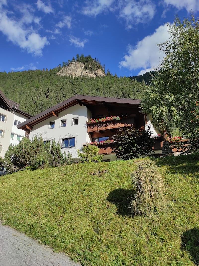 Haus Bergfrieden