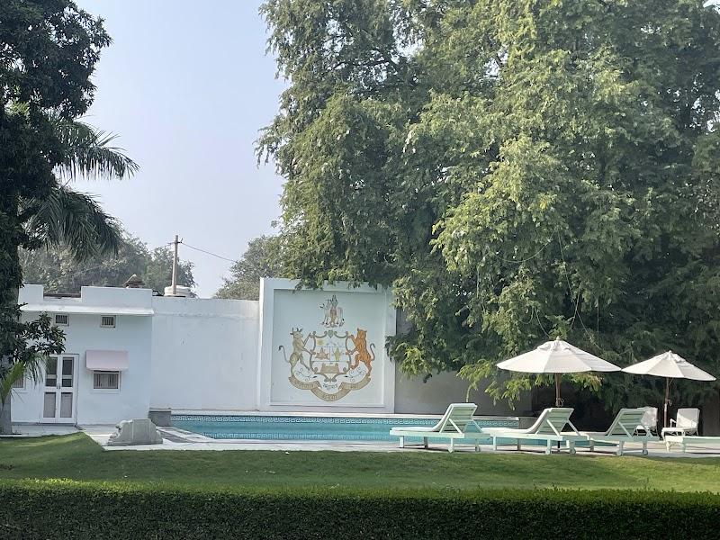 Bijay Niwas Palace Hotel